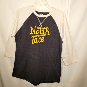 The North Face Mens 3/4 Sleeve T-Shirt Gray Raglan Classic Fit Medium